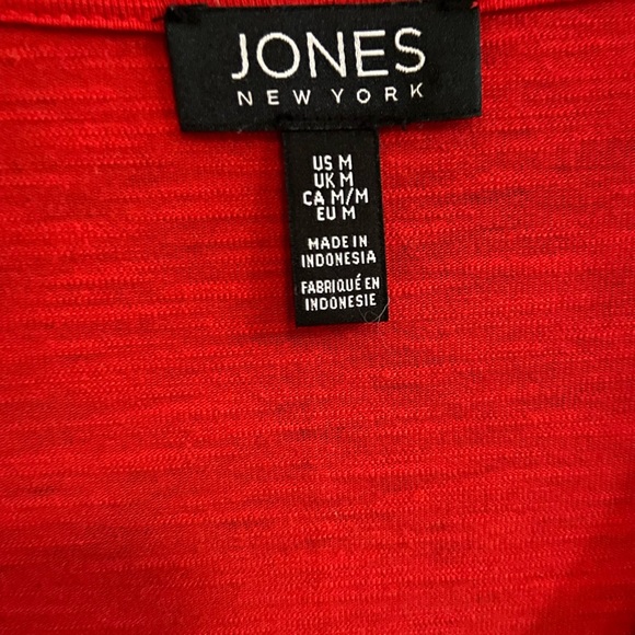 Red Jones NY blouse - Picture 3 of 4